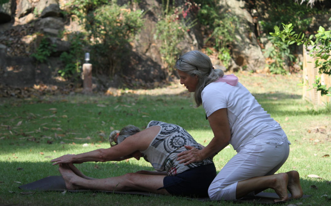Was ist der Unterschied zwischen Yoga und Yogatherapie?